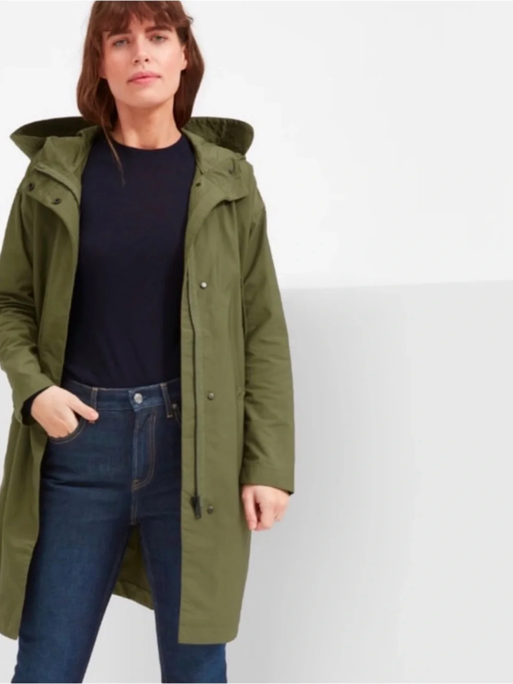 Everlane The City Anorak in Olive - Picture 2 of 10